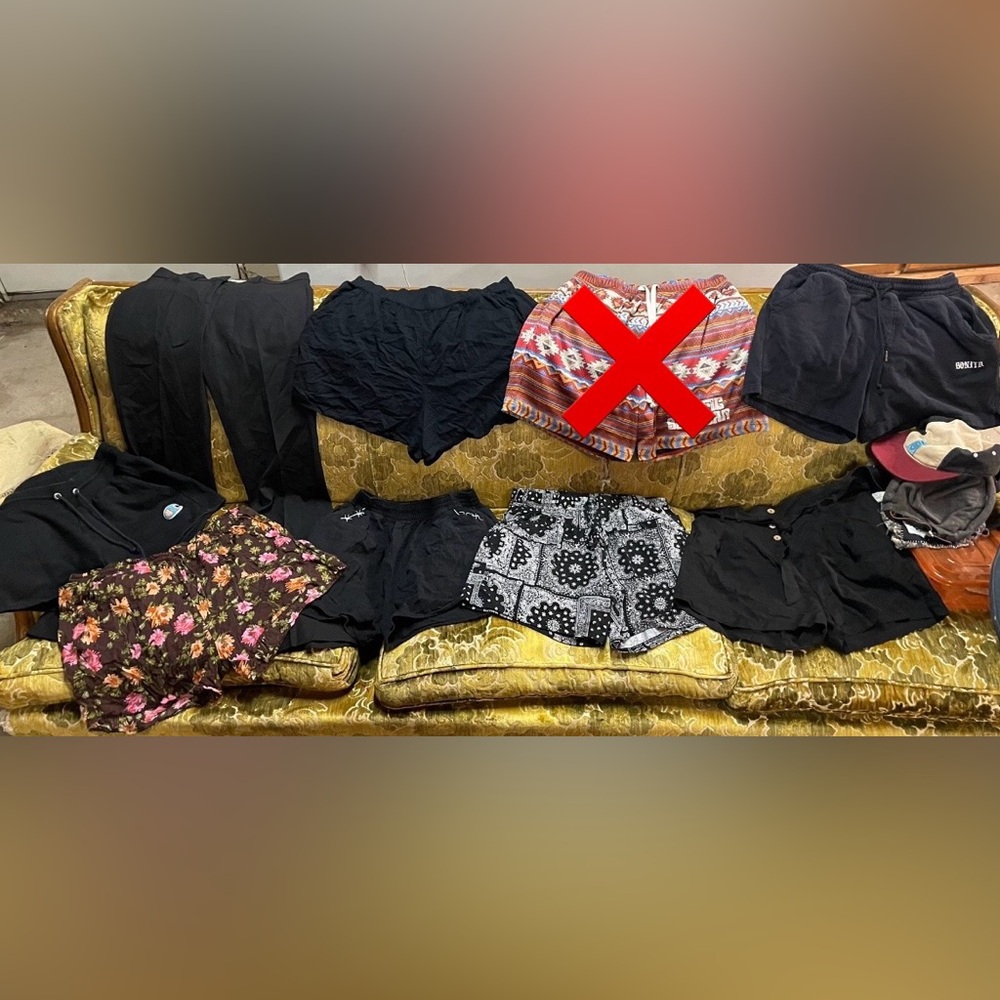 Womens Mixed Clothing Lot (11 Items) Size Large & Size 2